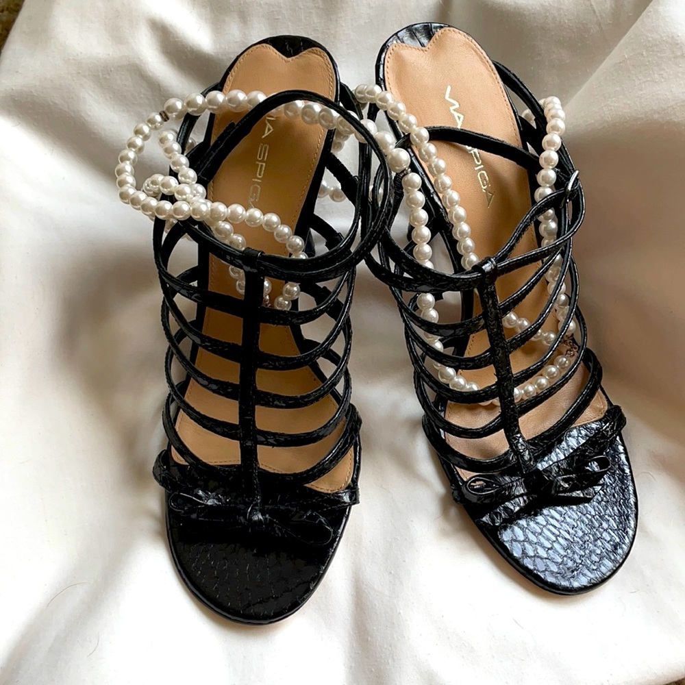 Like new Italian Via Spiga Heels